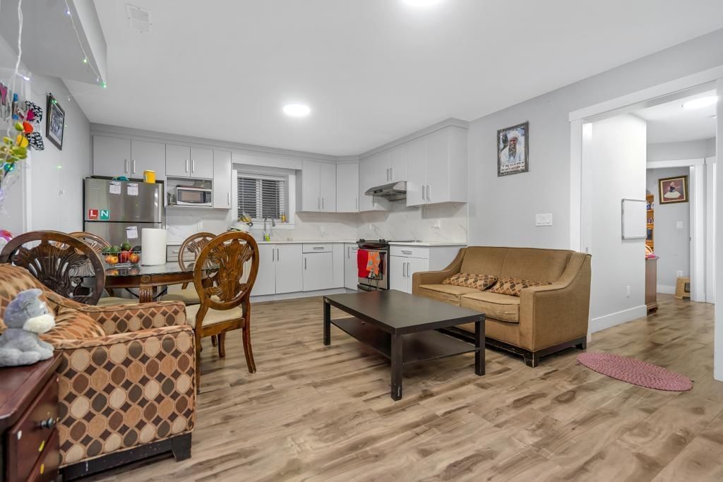 Listing Image 18