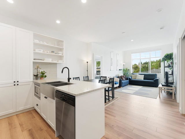 A505 - 20487 65 Avenue