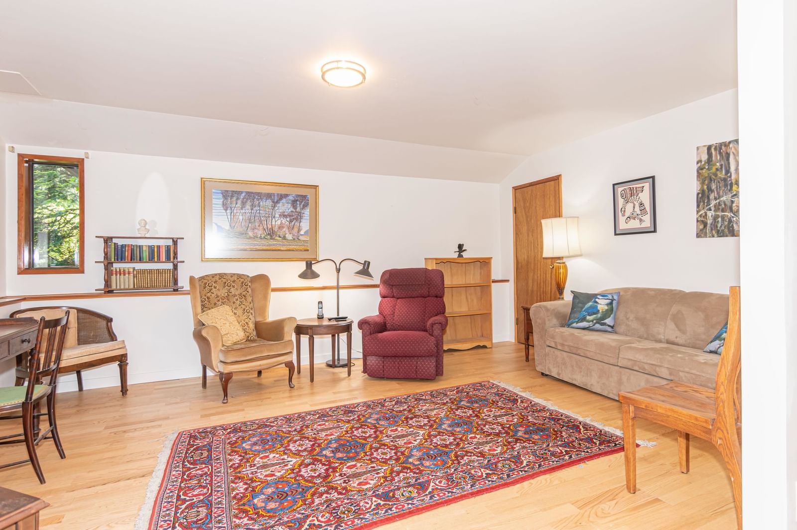 Listing Image 19