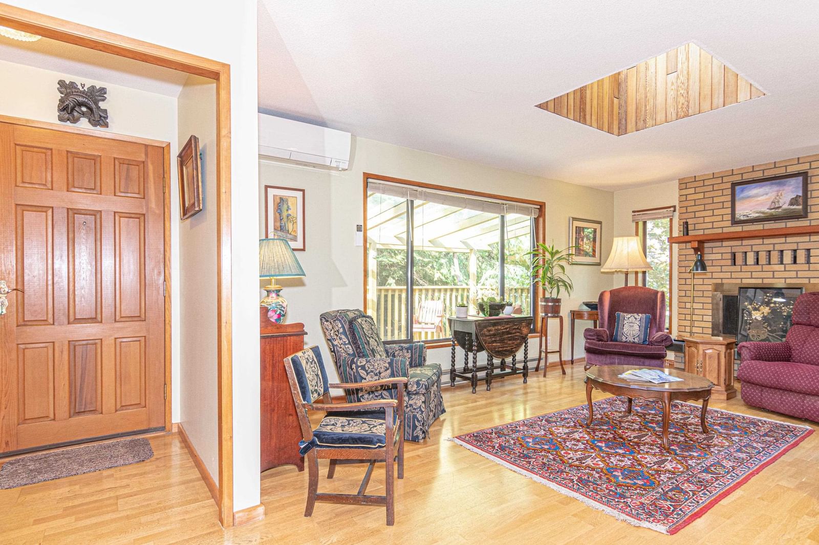 Listing Image 6