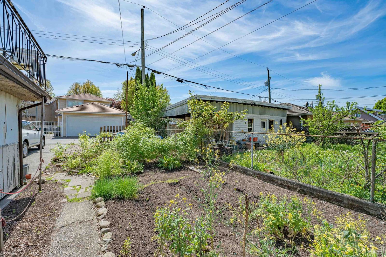 Listing Image 14