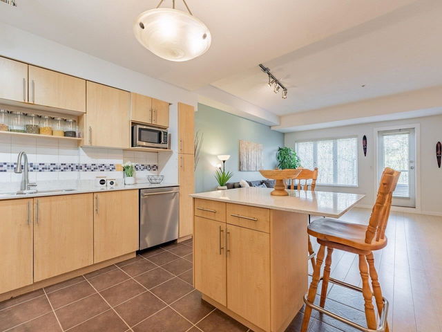 107 - 160 Shoreline Circle