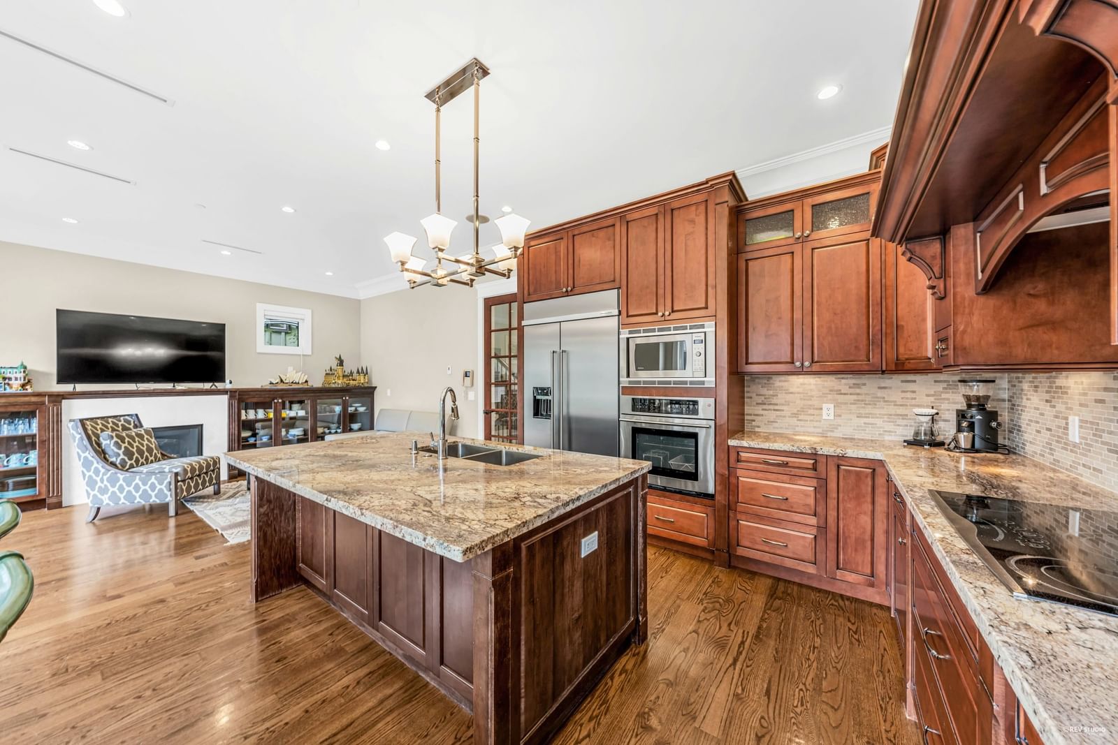 Listing Image 10