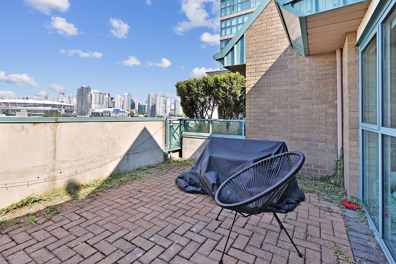 Listing Image 16