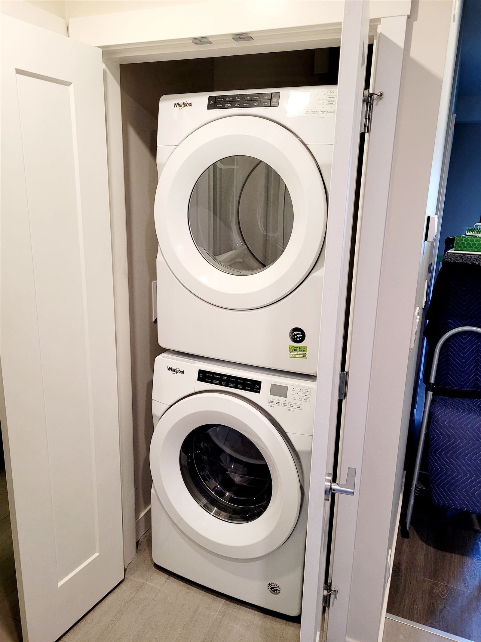 Listing Image 6