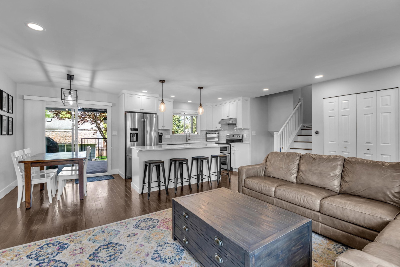 Listing Image 16