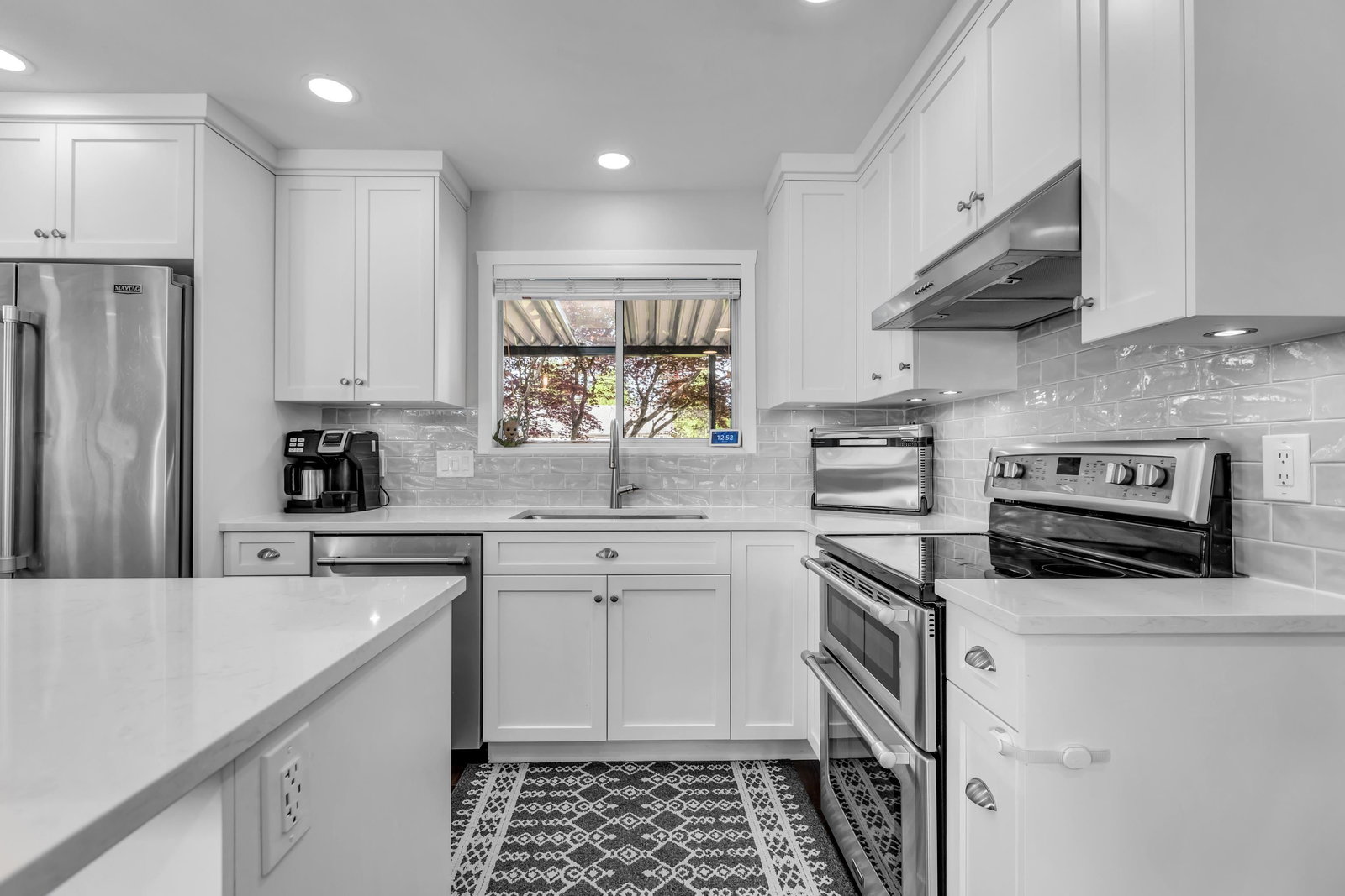 Listing Image 8