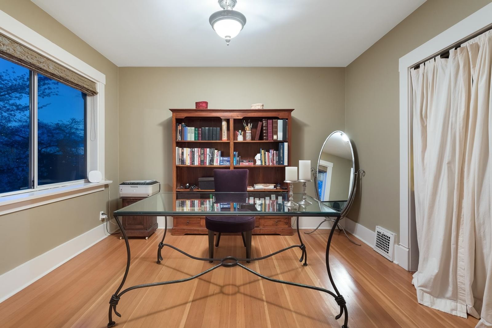 Listing Image 5