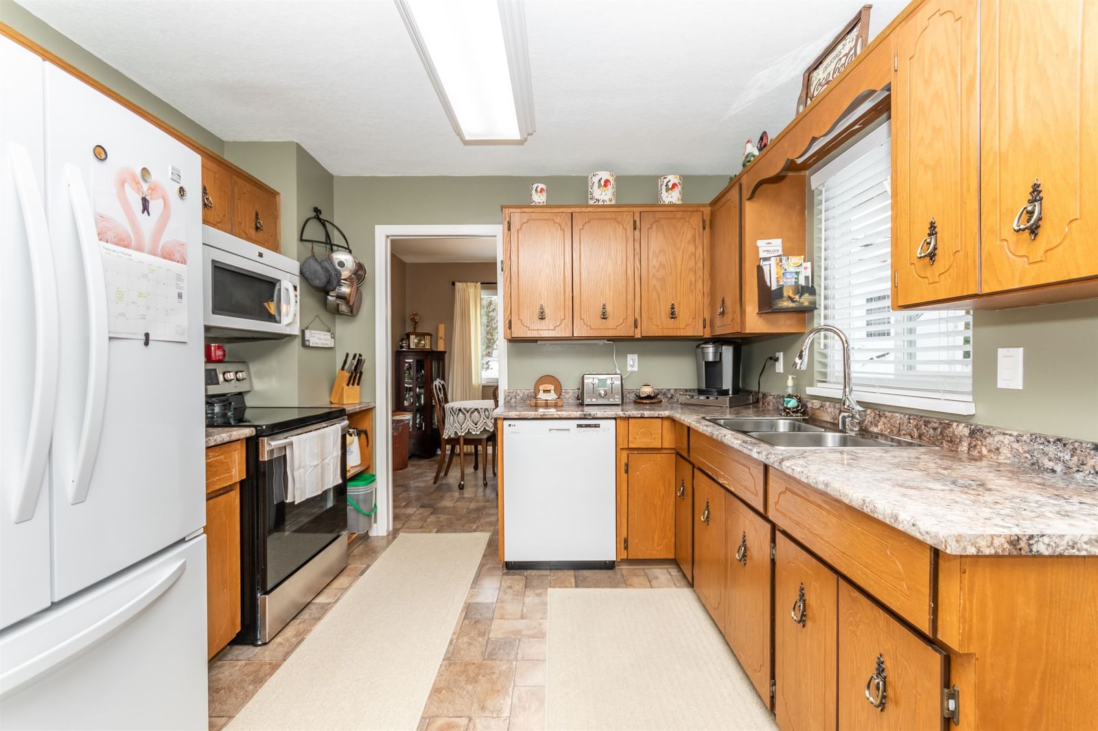 Listing Image 8
