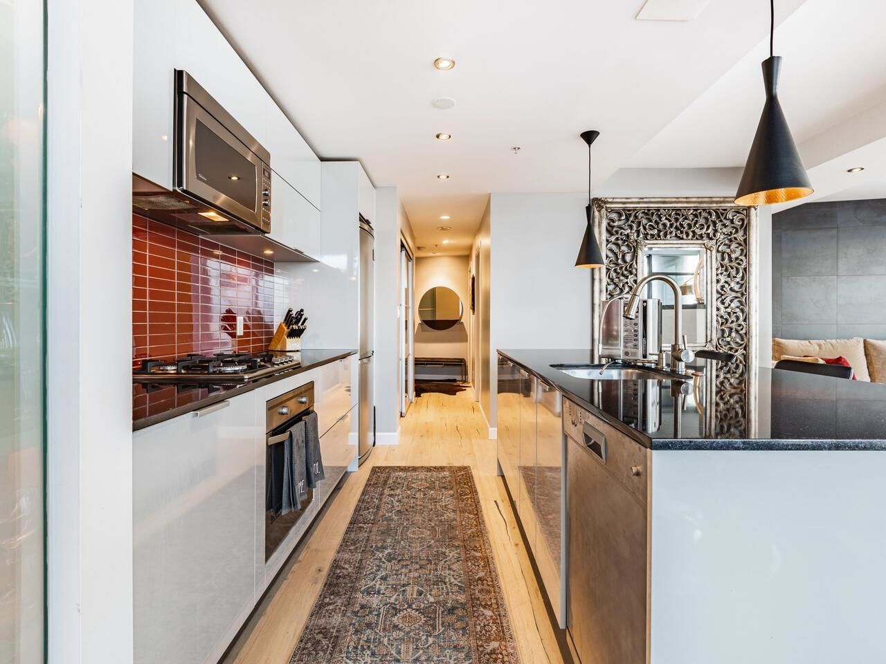 Listing Image 10