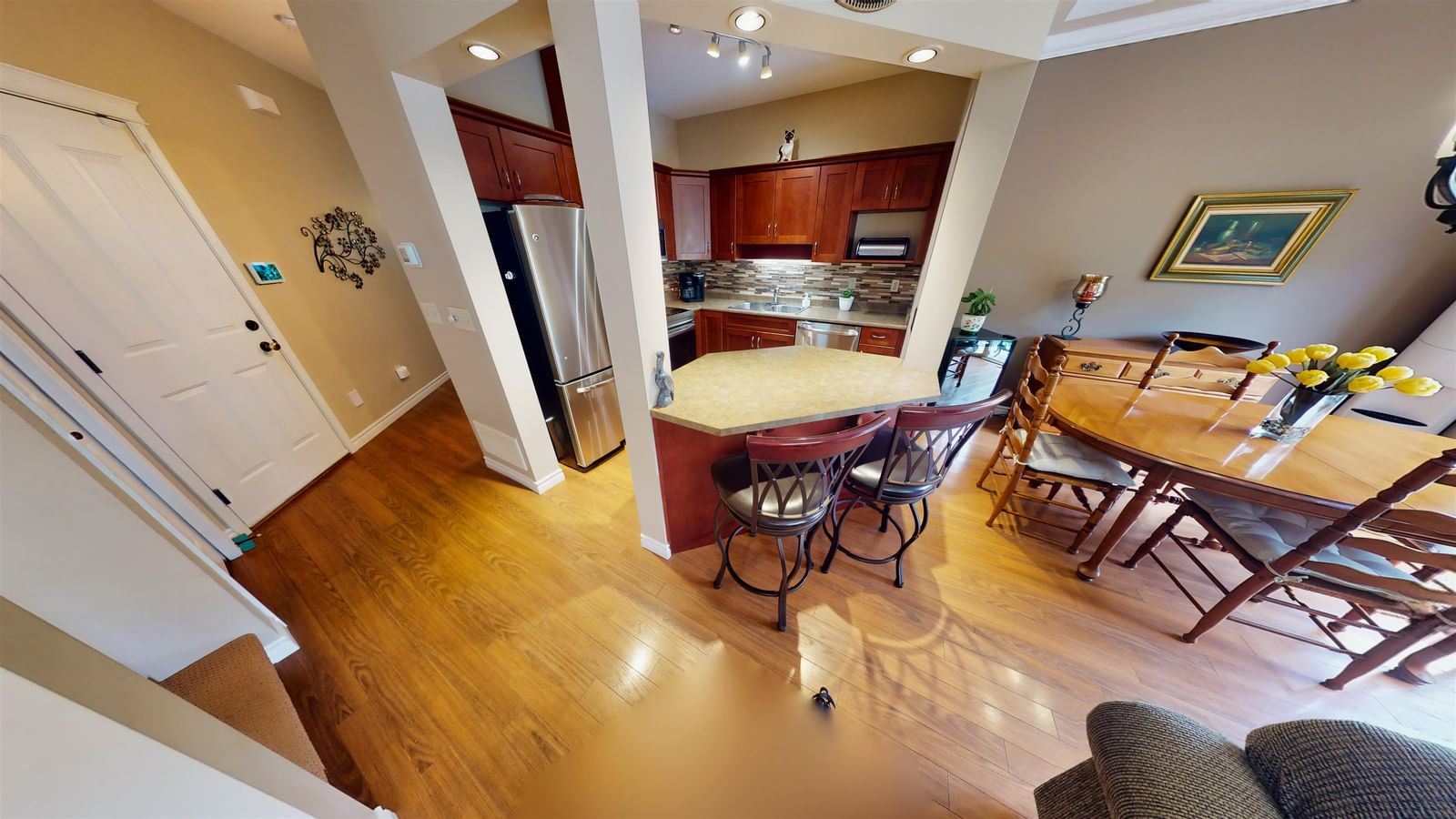 Listing Image 10