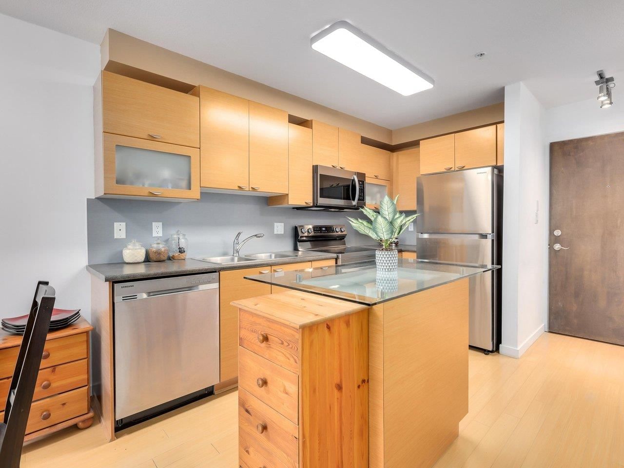 Listing Image 9