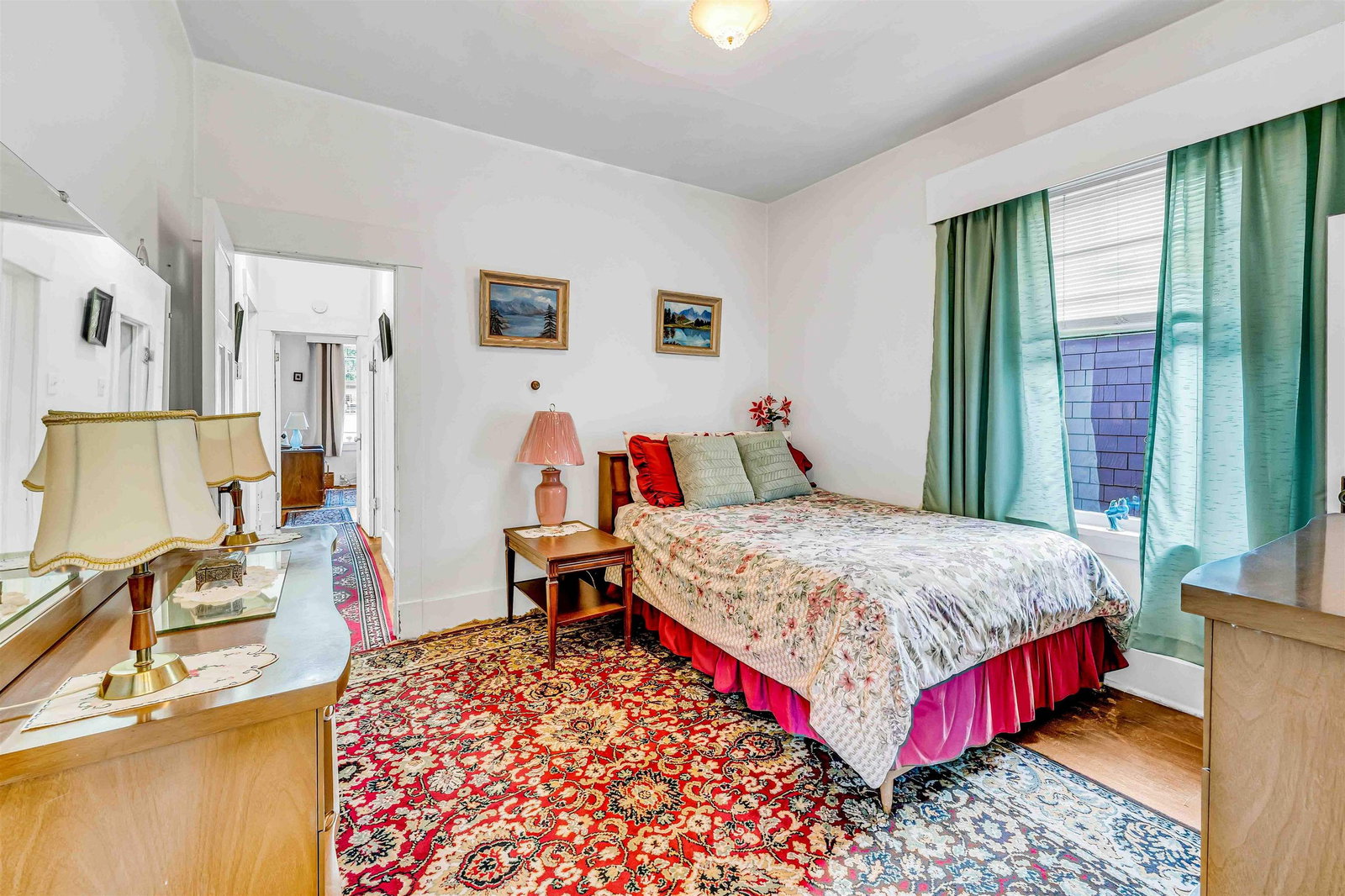 Listing Image 11