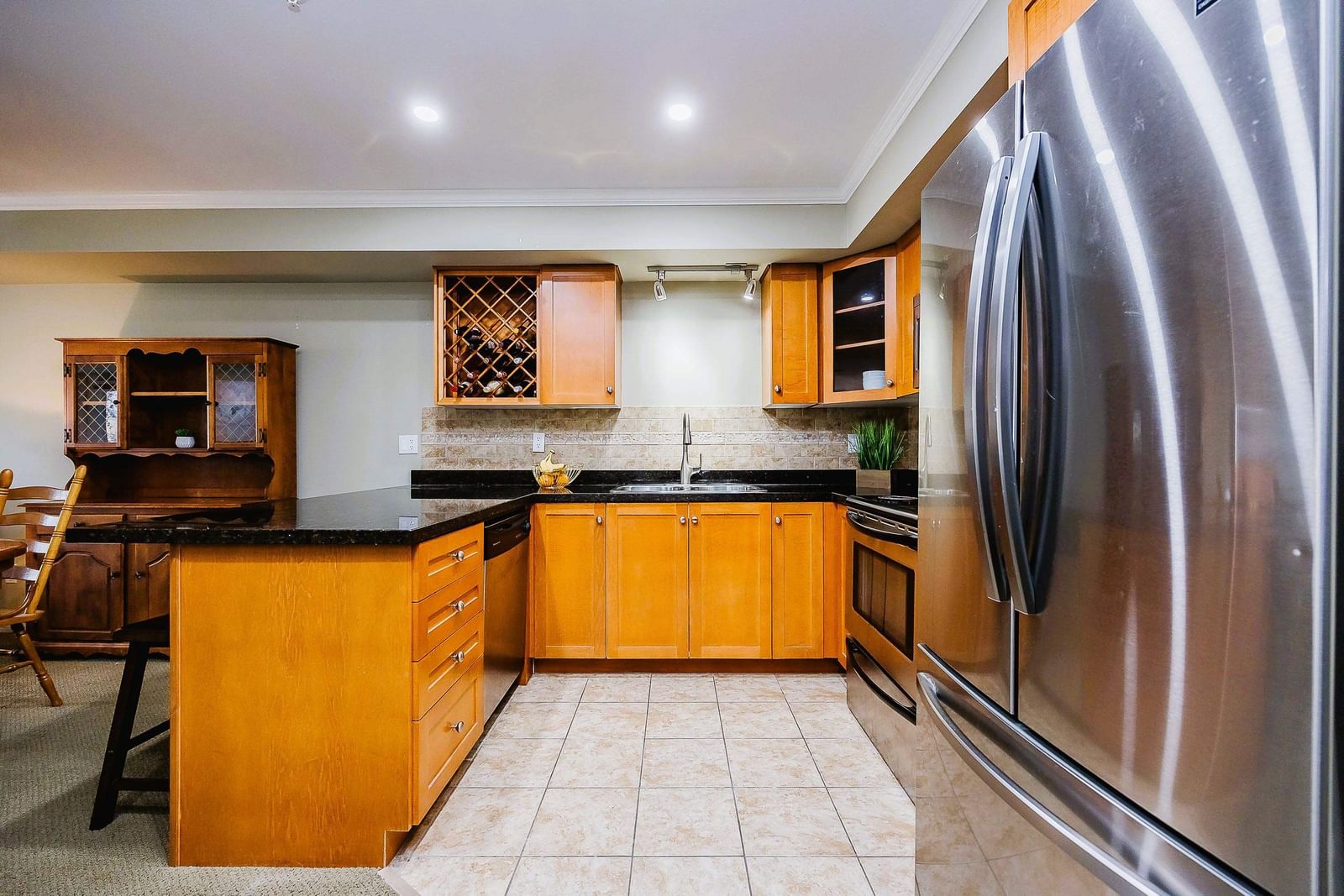 Listing Image 12