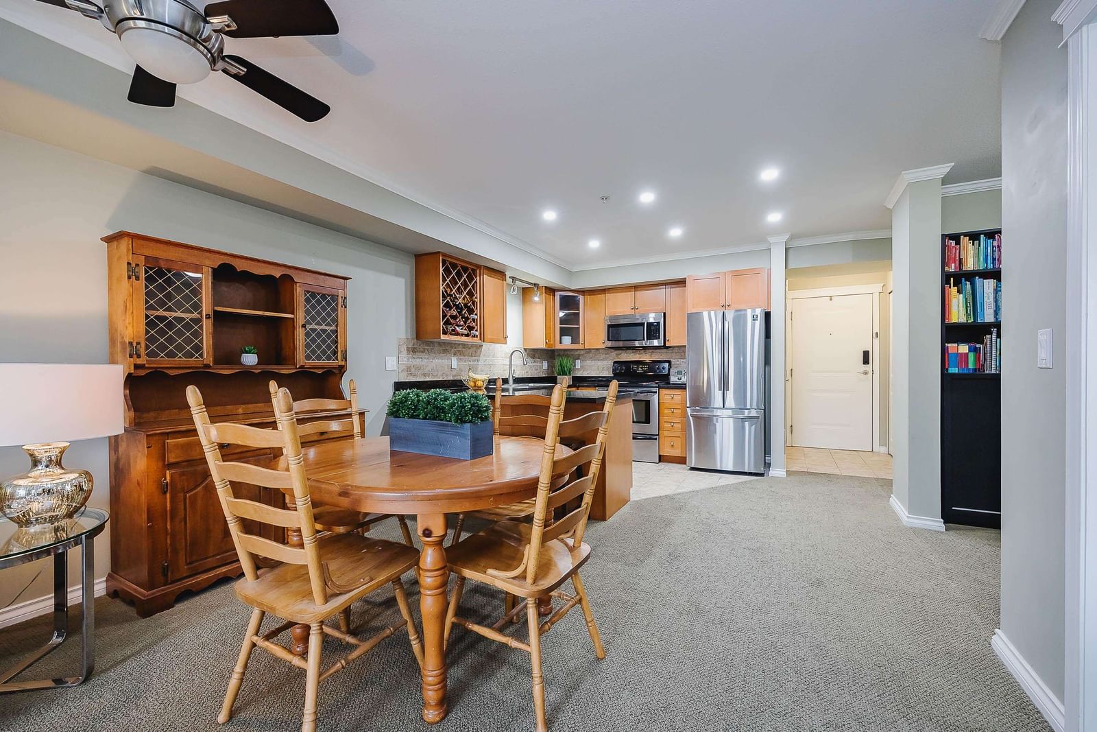 Listing Image 9
