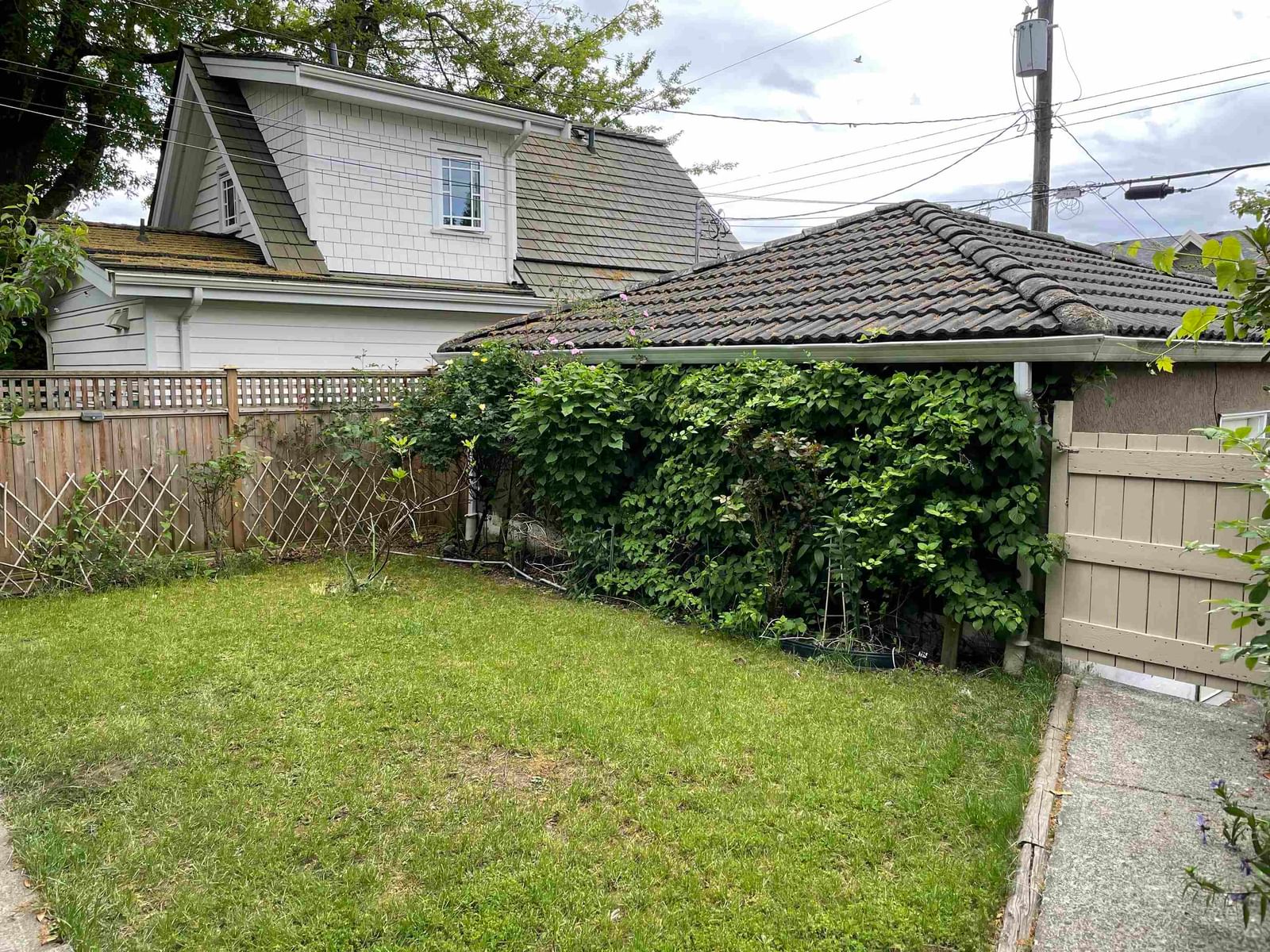 Listing Image 17