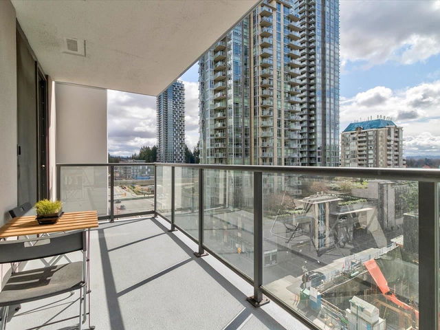 906 - 2979 Glen Drive
