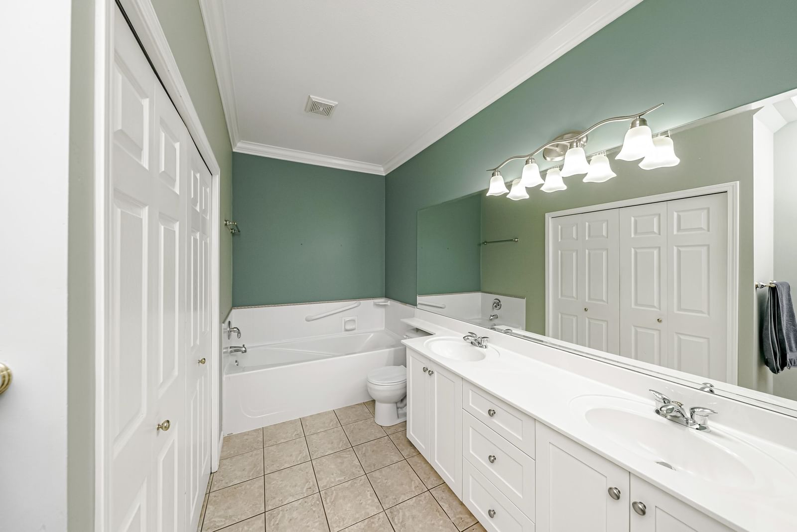 Listing Image 21