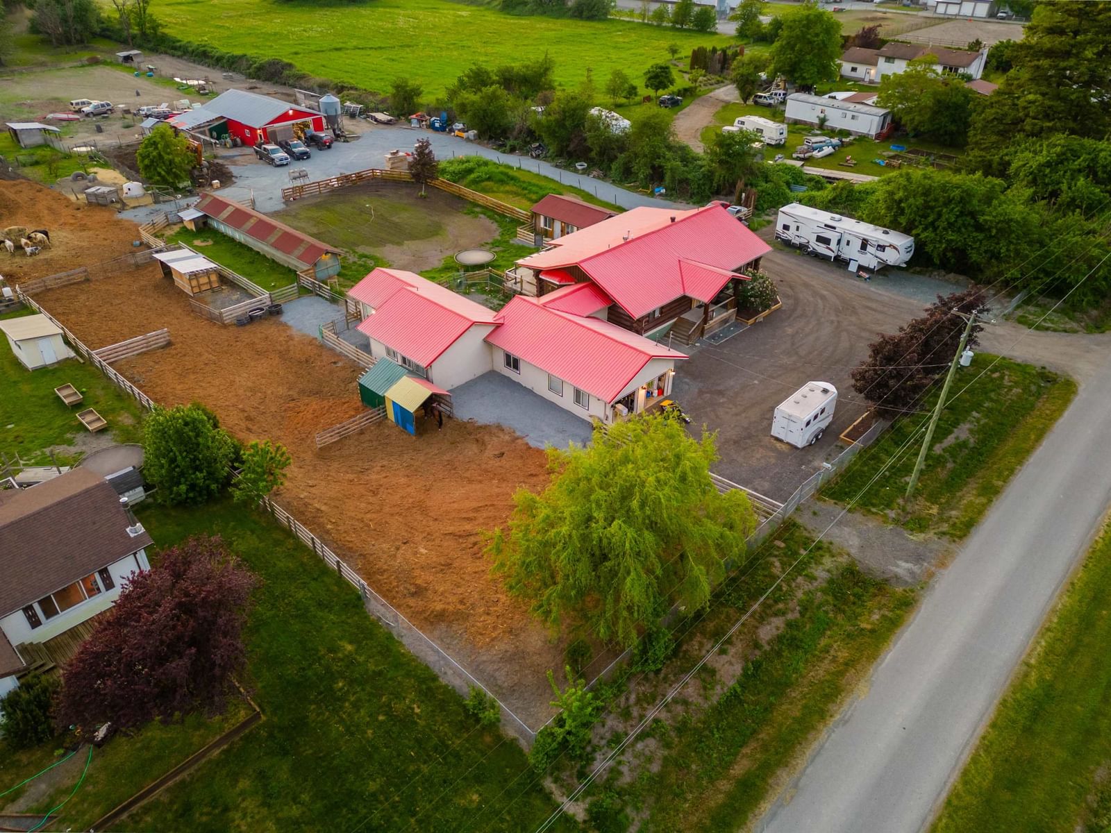 Listing Image 4
