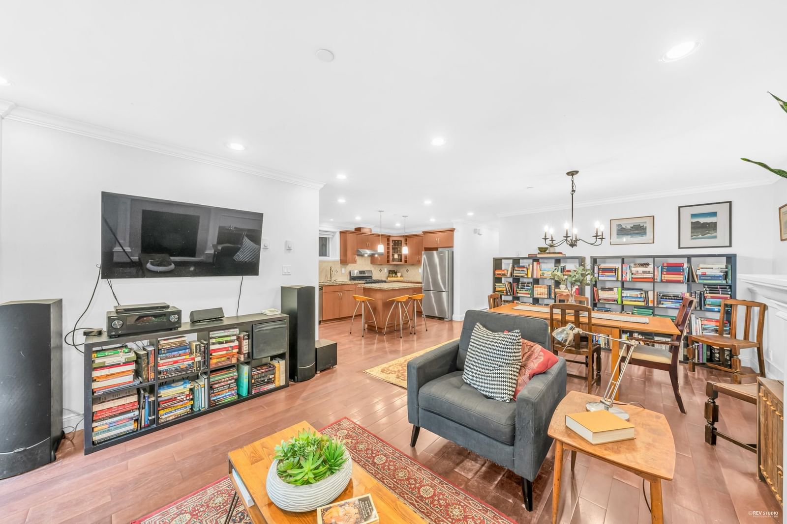 Listing Image 12