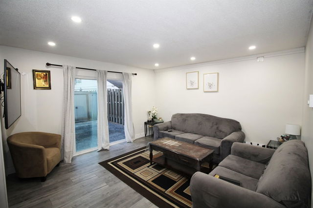 194 - 32550 Maclure Road