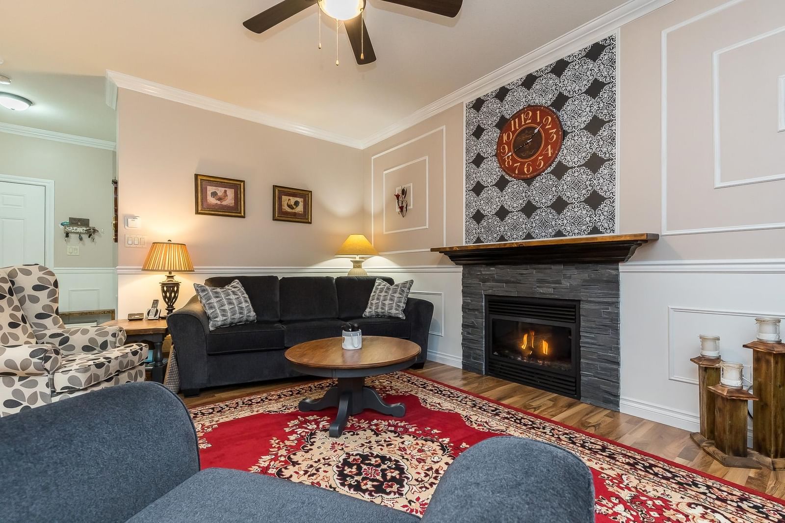 Listing Image 19