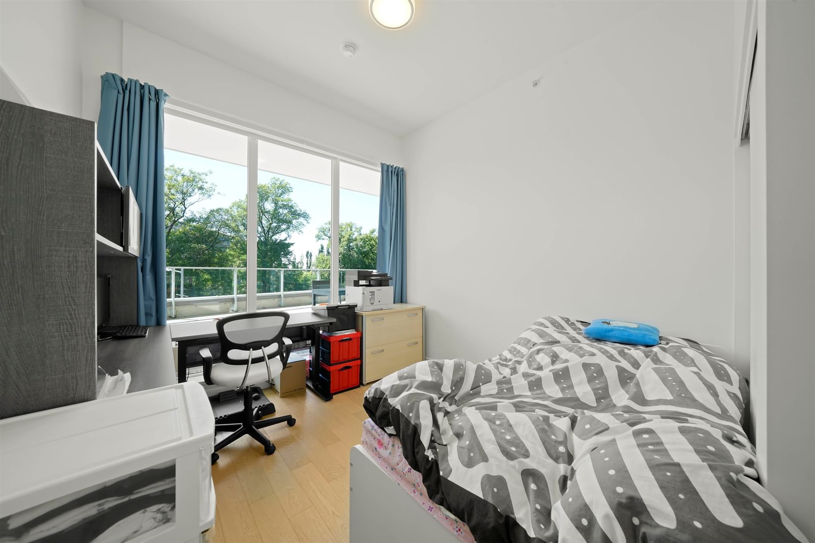 Listing Image 13