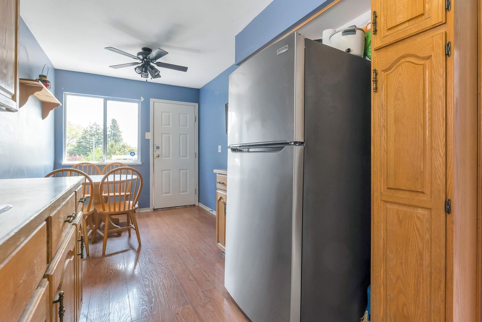 Listing Image 16