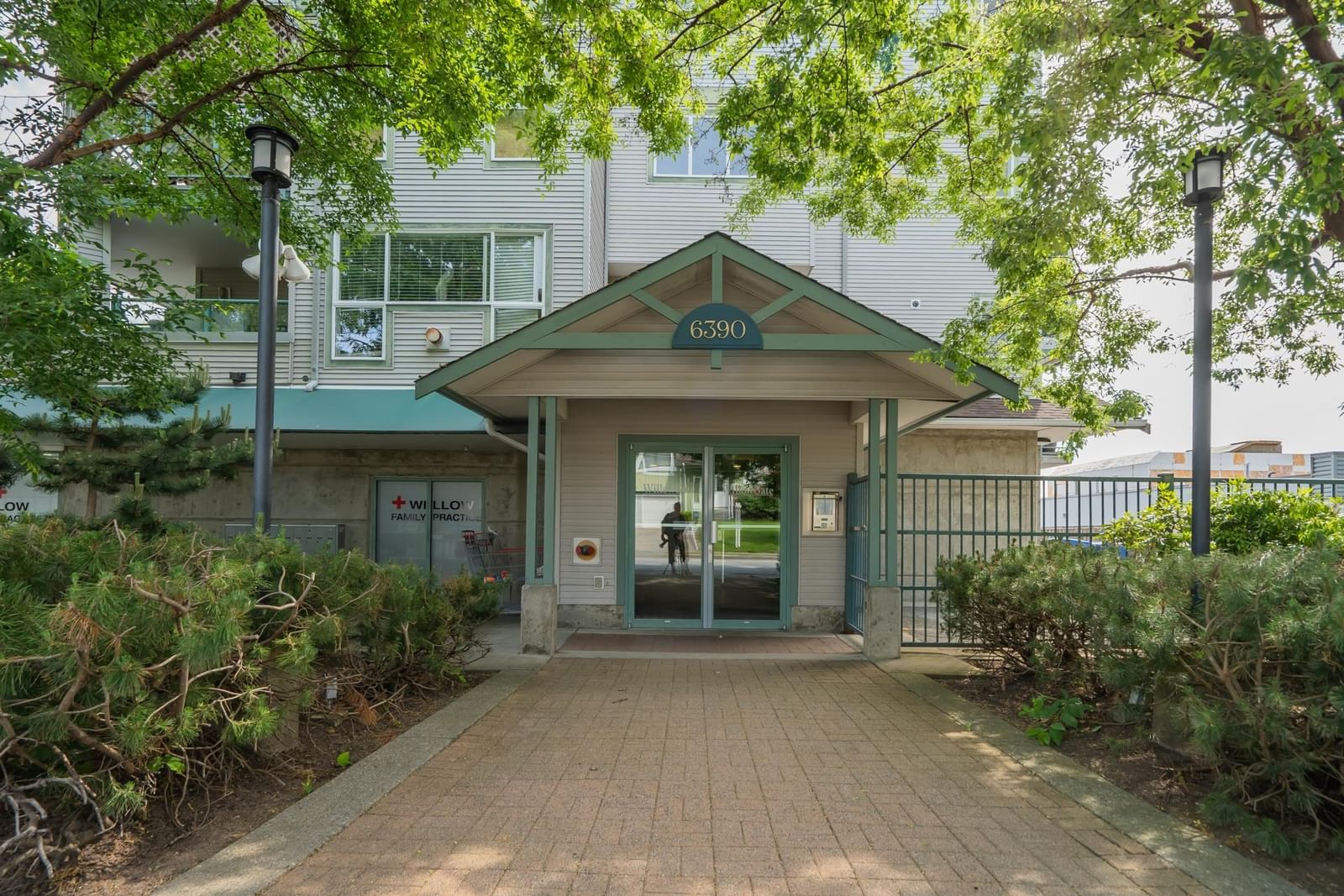 Listing Image 1