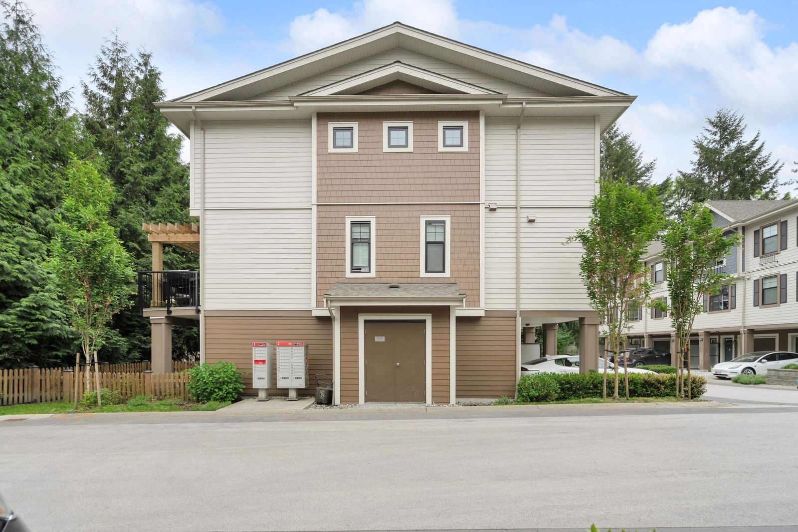 Listing Image 20