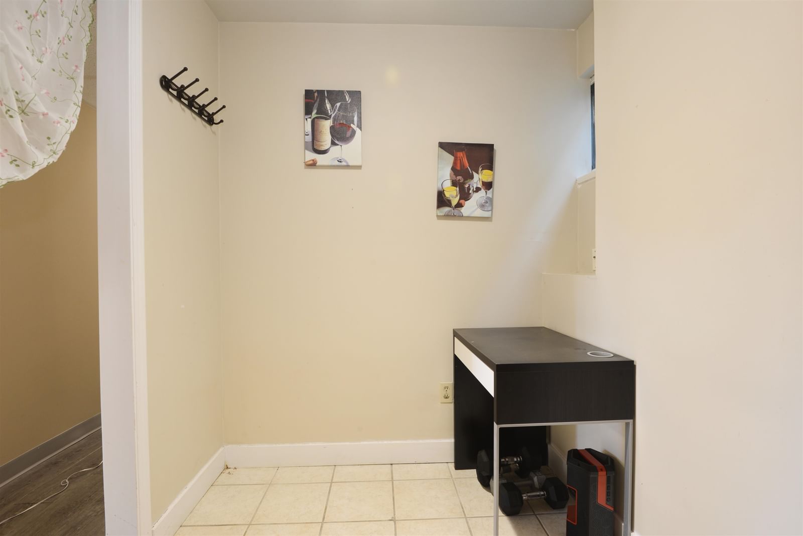 Listing Image 27