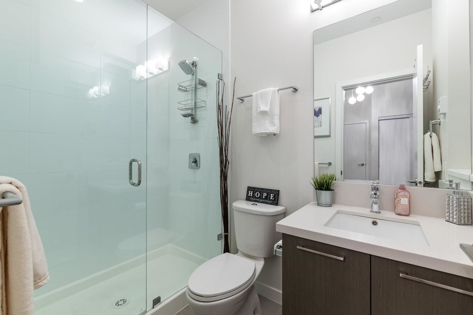 Listing Image 28
