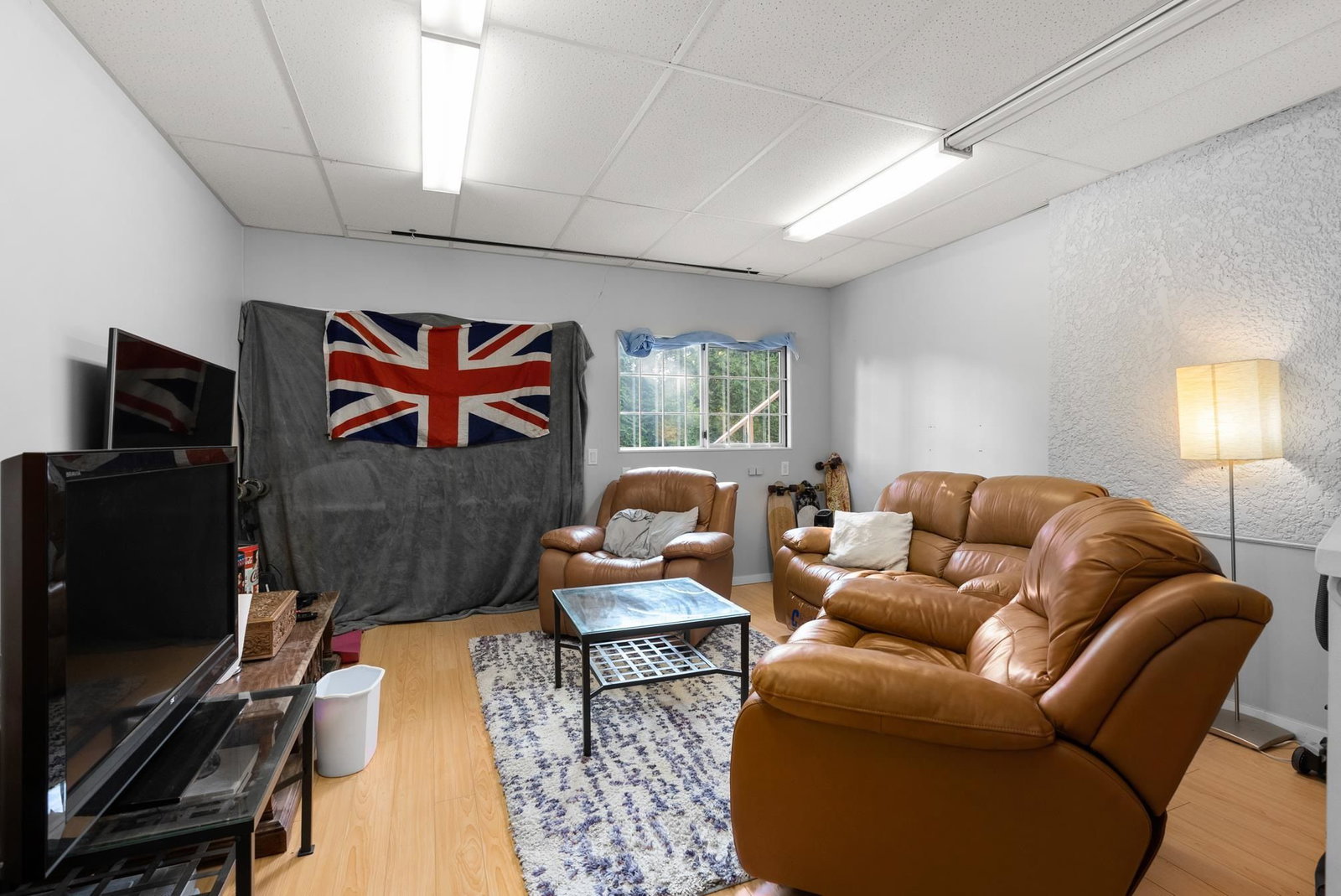 Listing Image 30