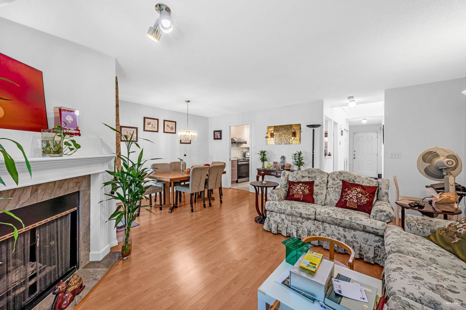 Listing Image 12