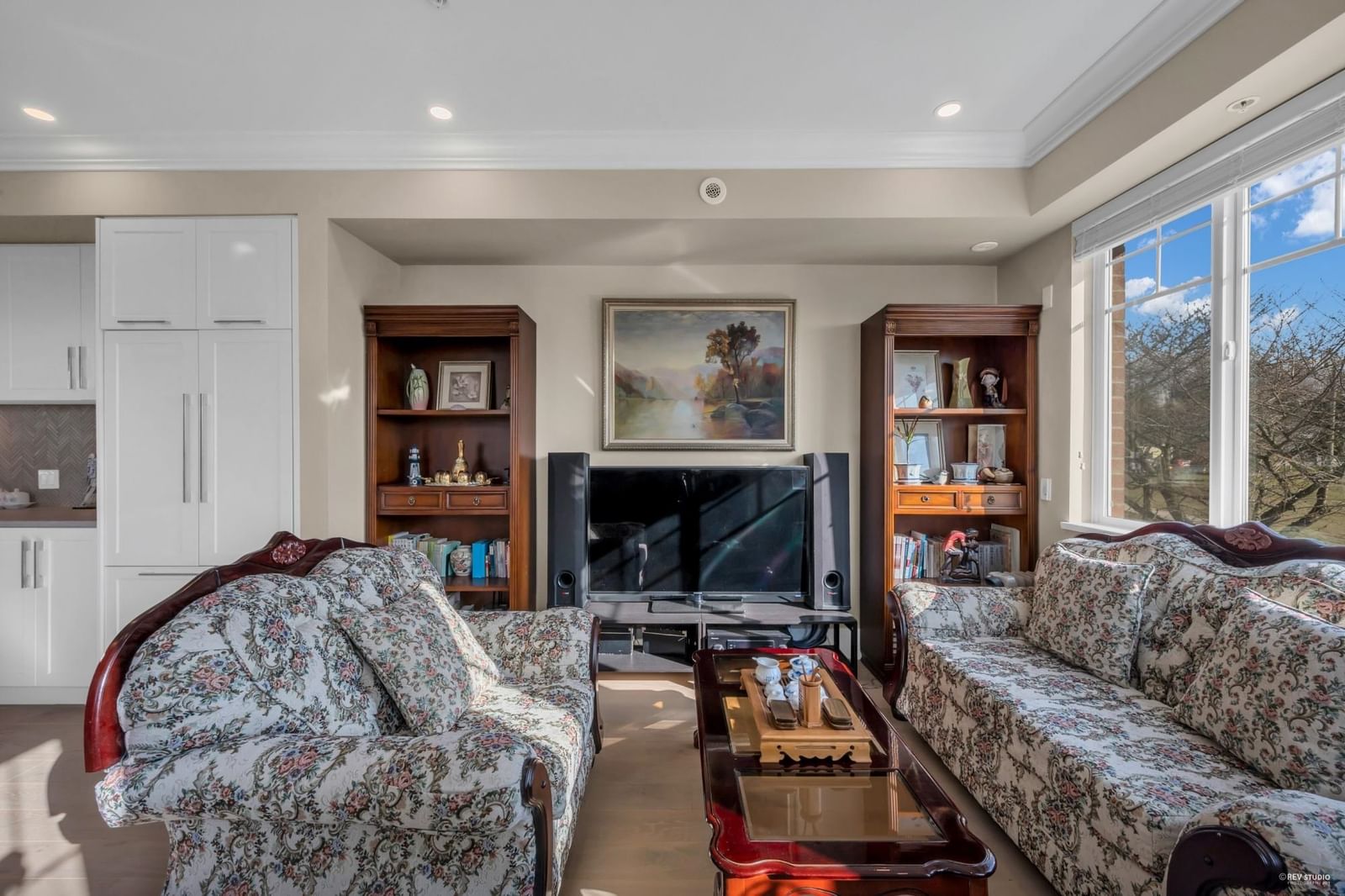 Listing Image 9