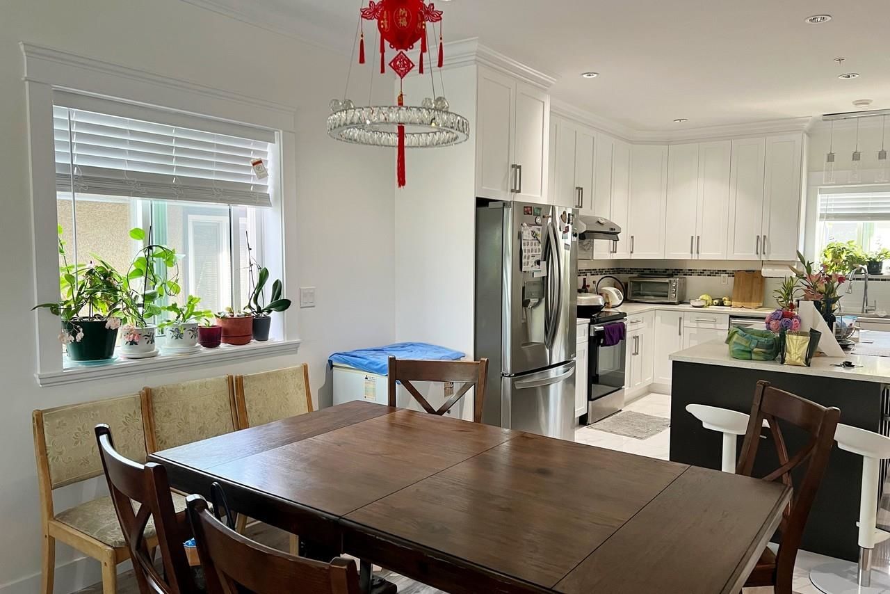 Listing Image 11