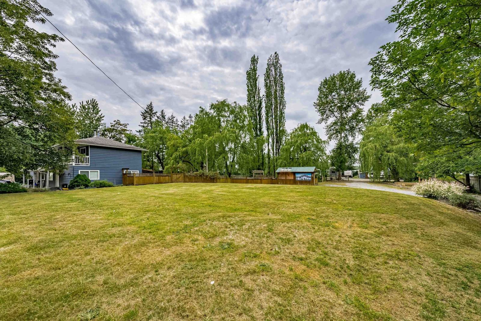 Listing Image 6
