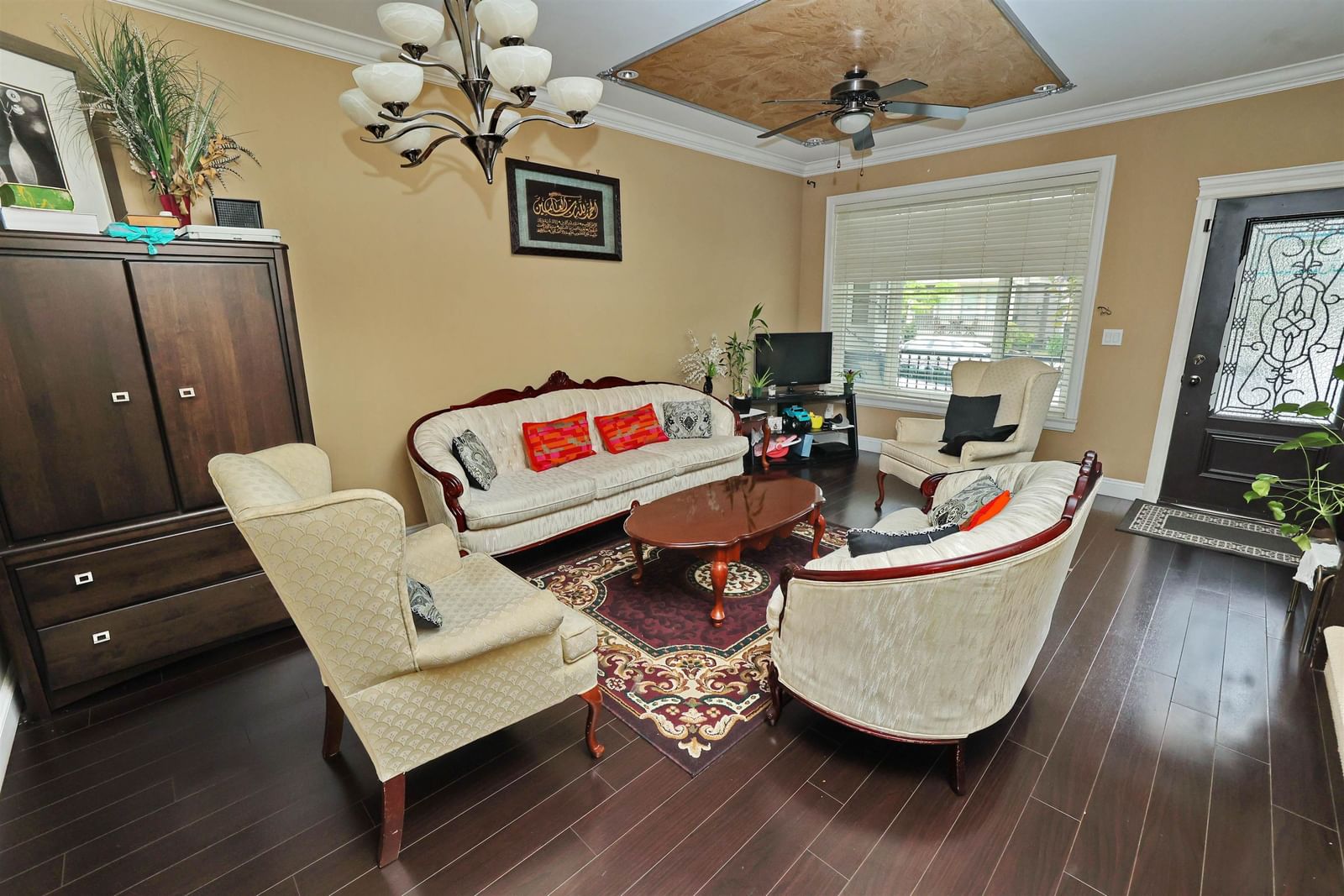 Listing Image 8