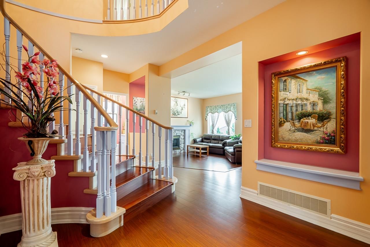 Listing Image 12