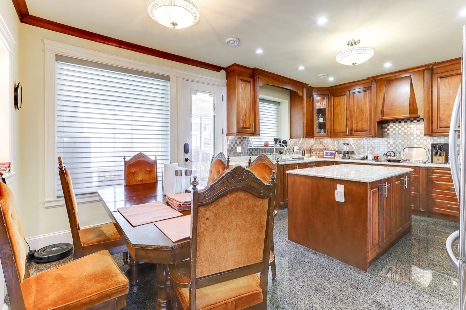 Listing Image 15