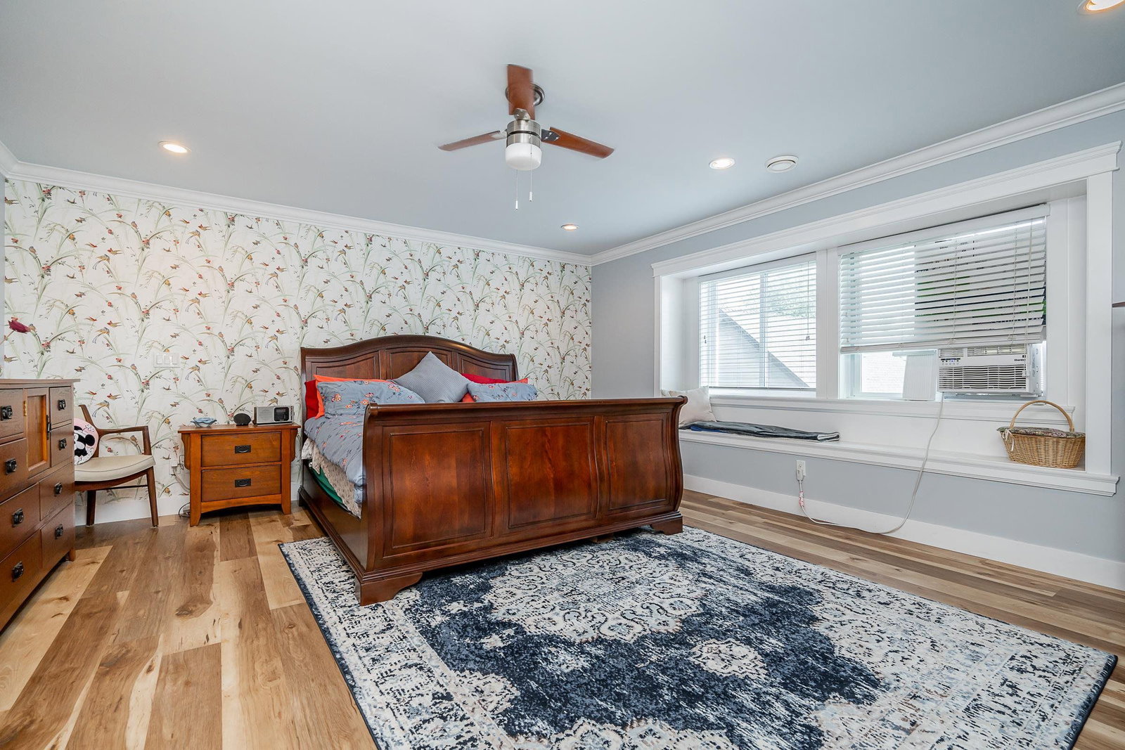 Listing Image 18