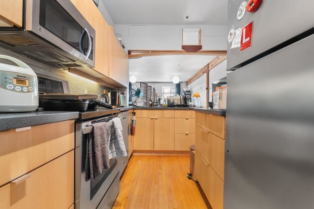 Listing Image 19