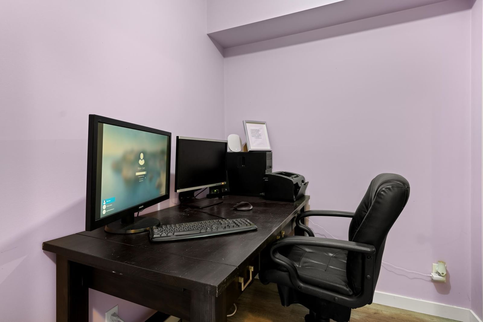Listing Image 4