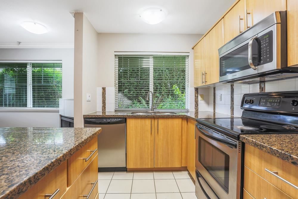 Listing Image 4