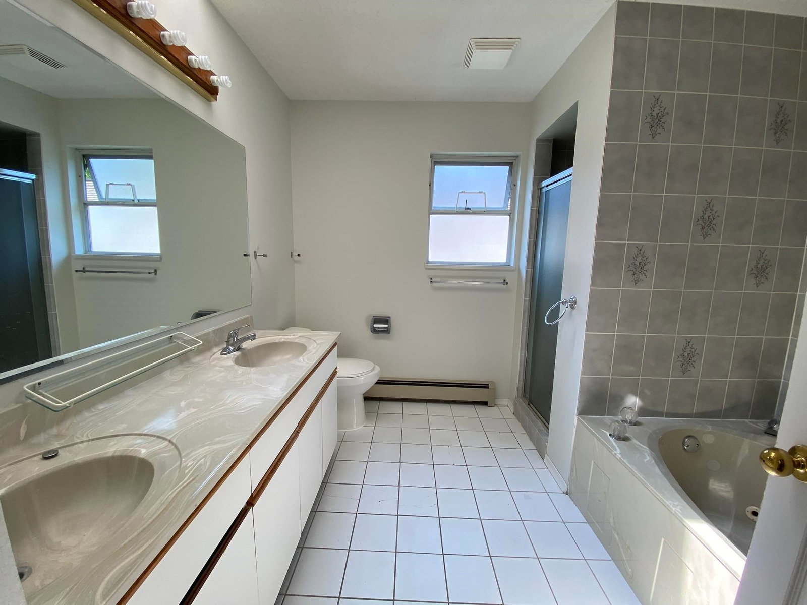 Listing Image 17