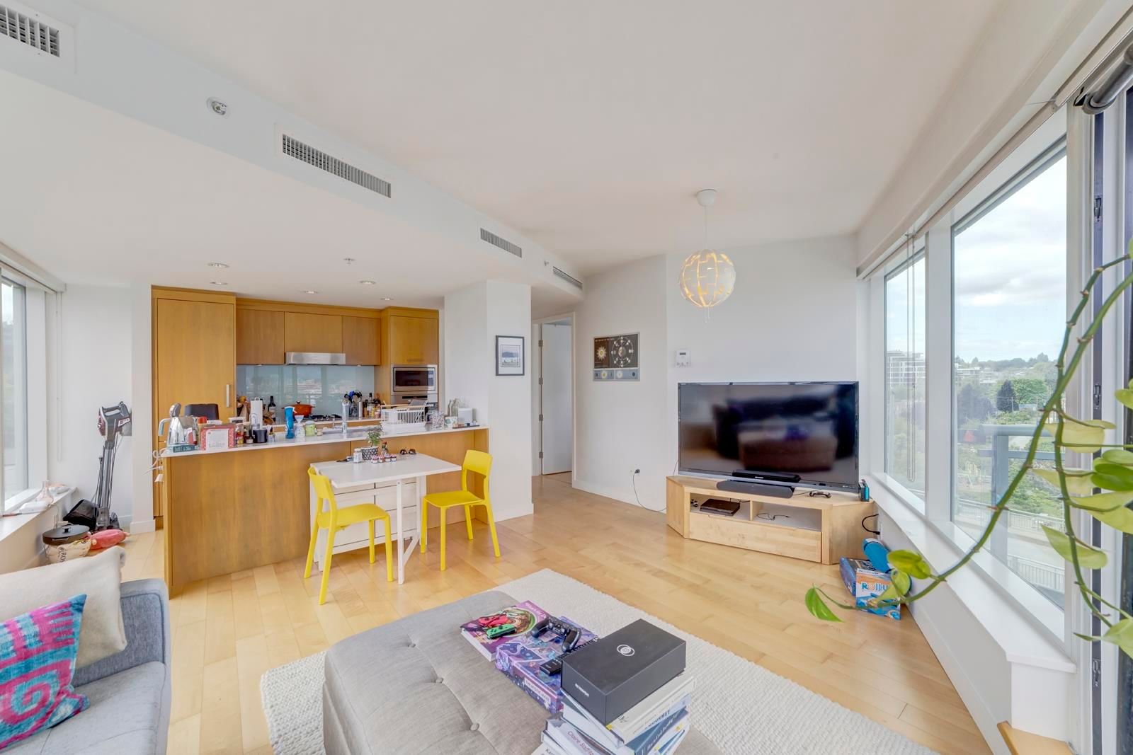 Listing Image 7