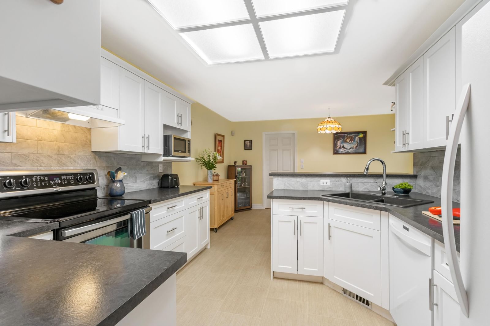 Listing Image 12