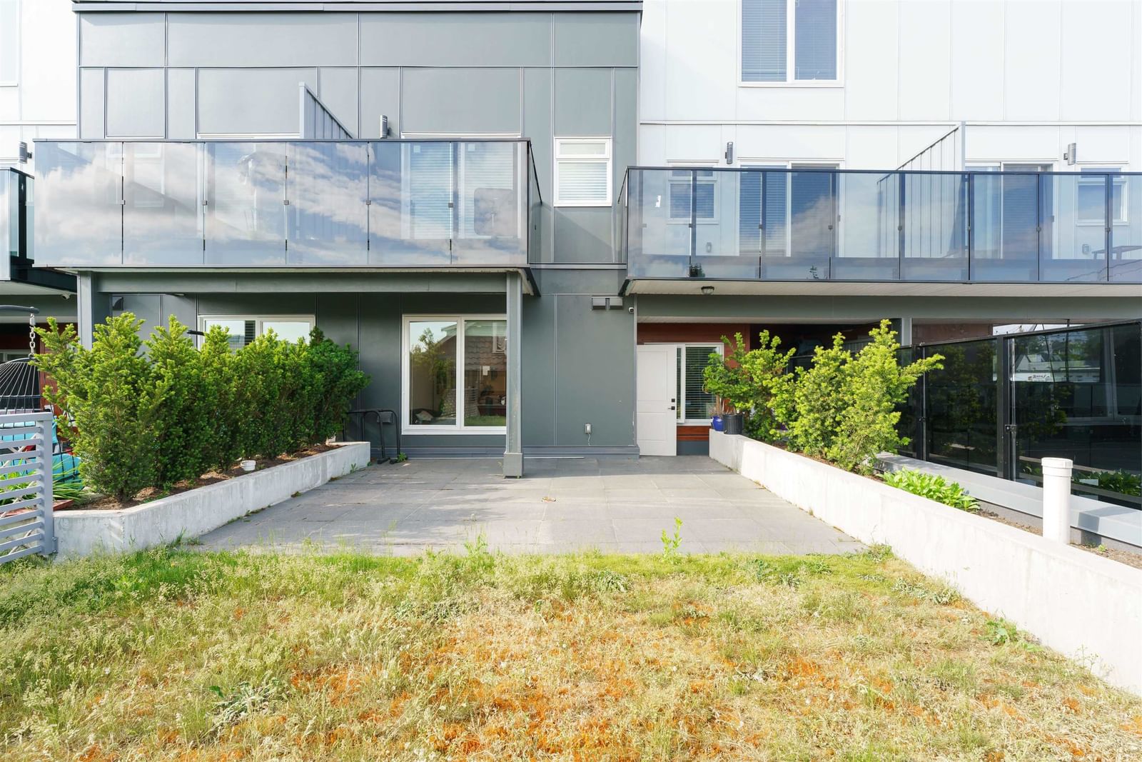 Listing Image 17