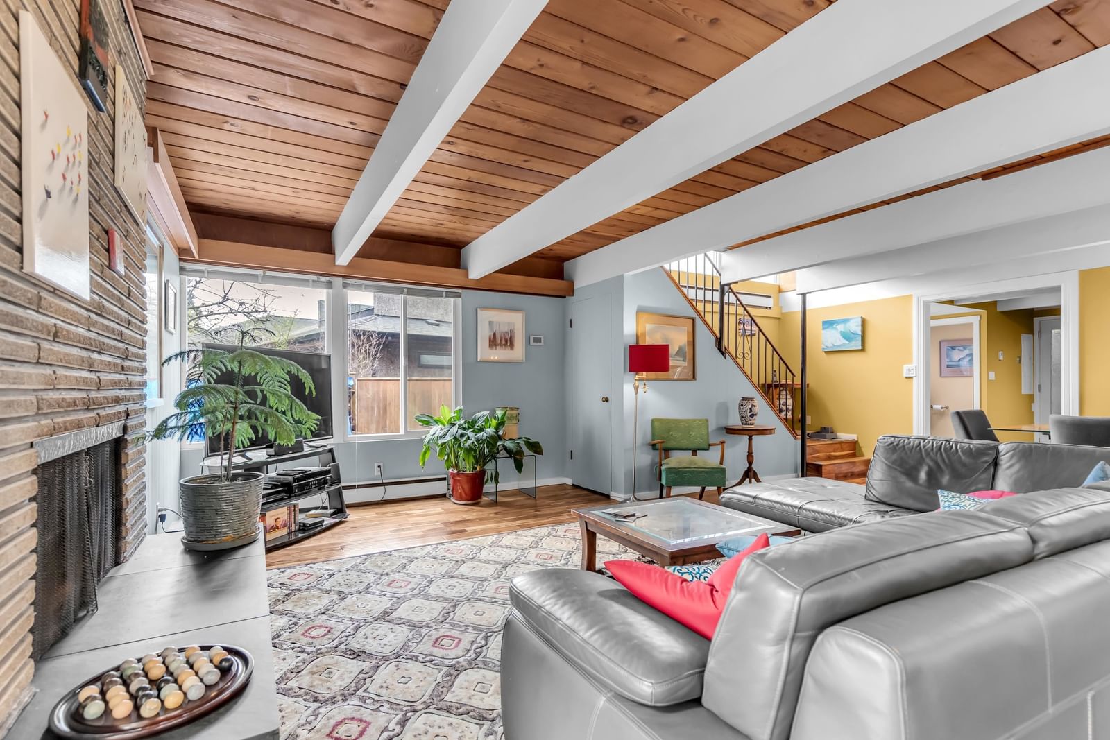 Listing Image 6