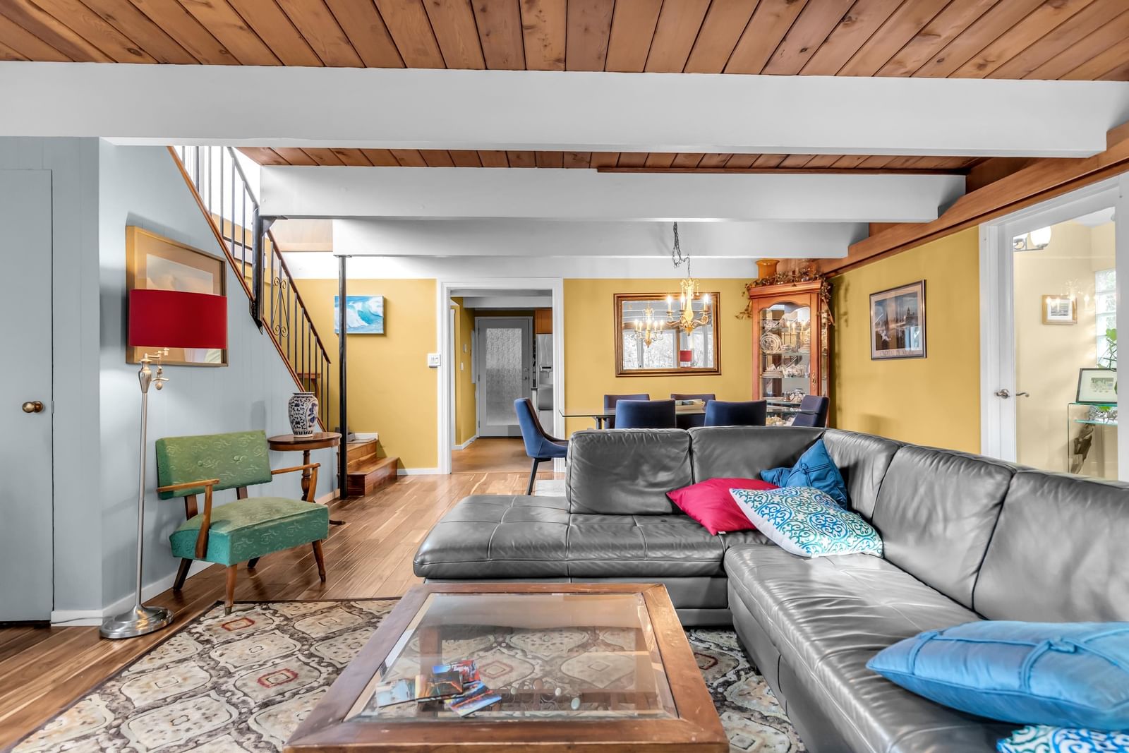 Listing Image 8